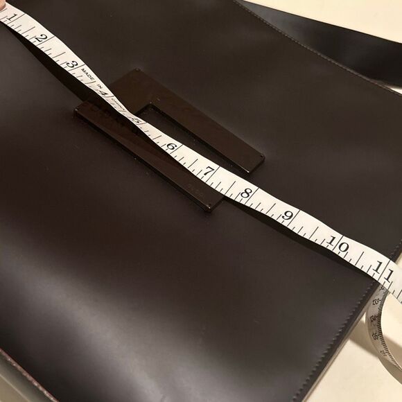 Gucci G Logo Glazed Leather Shoulder Bag Brown Minimalist Old Money Aesthetic - Picture 13 of 14